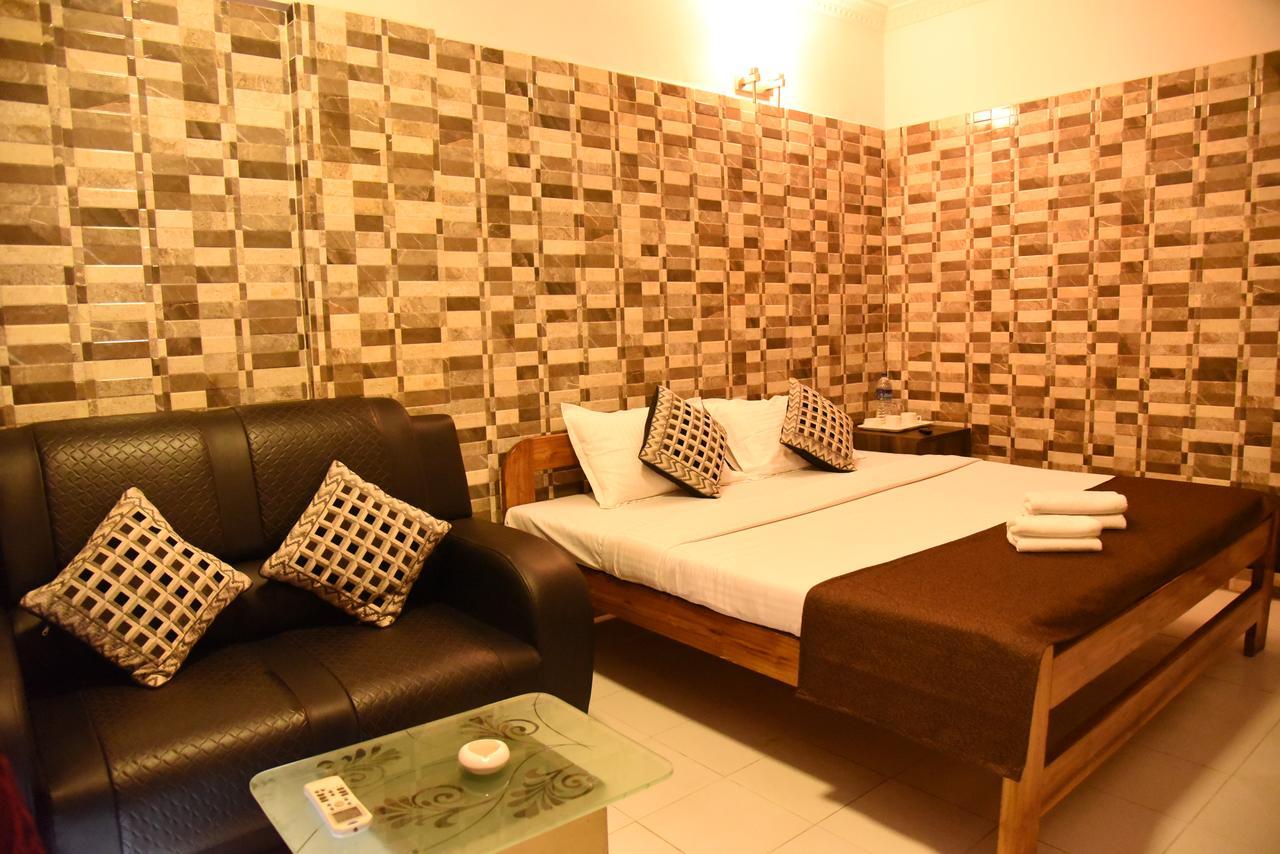The Sky Inn Navi Mumbai Exterior photo