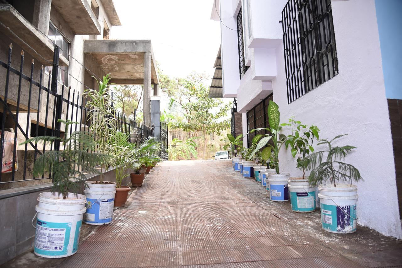 The Sky Inn Navi Mumbai Exterior photo
